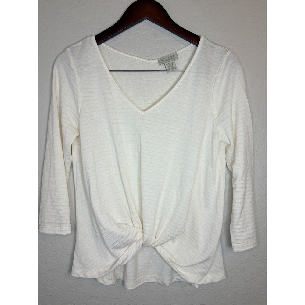 Status women's Medium ivory color shirt long sleeve v neck‎